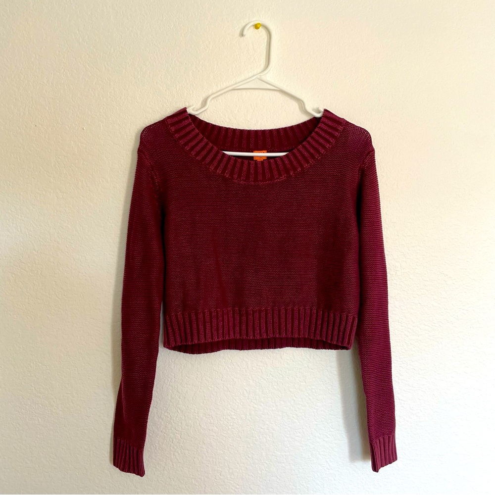 Uniq Maroon Sweater